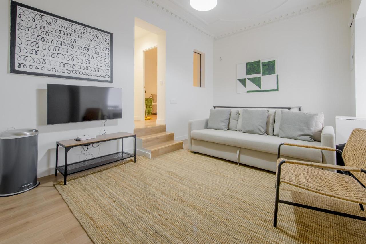 Modern Apt & Cool Interior Design En El Retiro Appartement Madrid Buitenkant foto