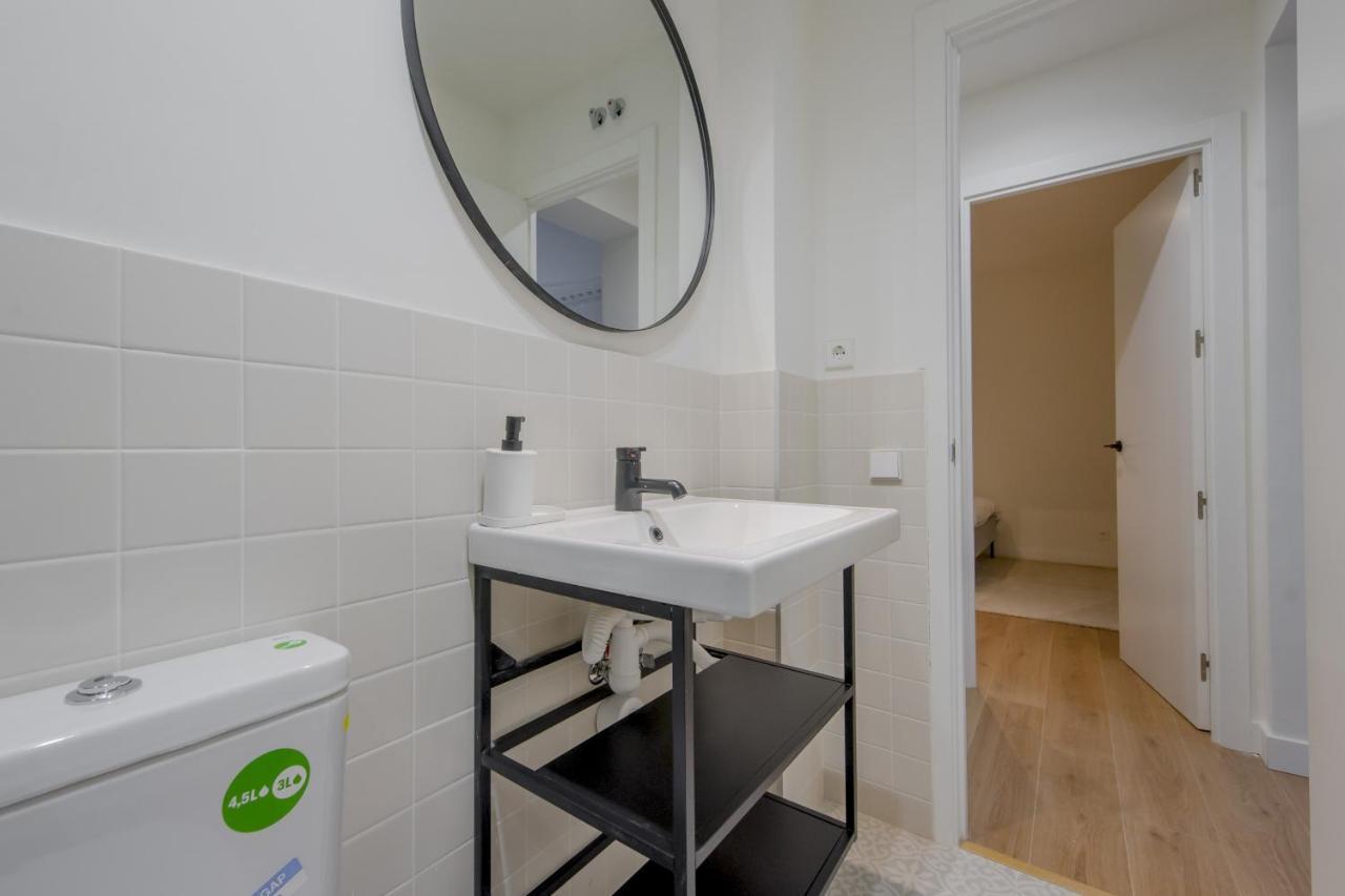 Modern Apt & Cool Interior Design En El Retiro Appartement Madrid Buitenkant foto
