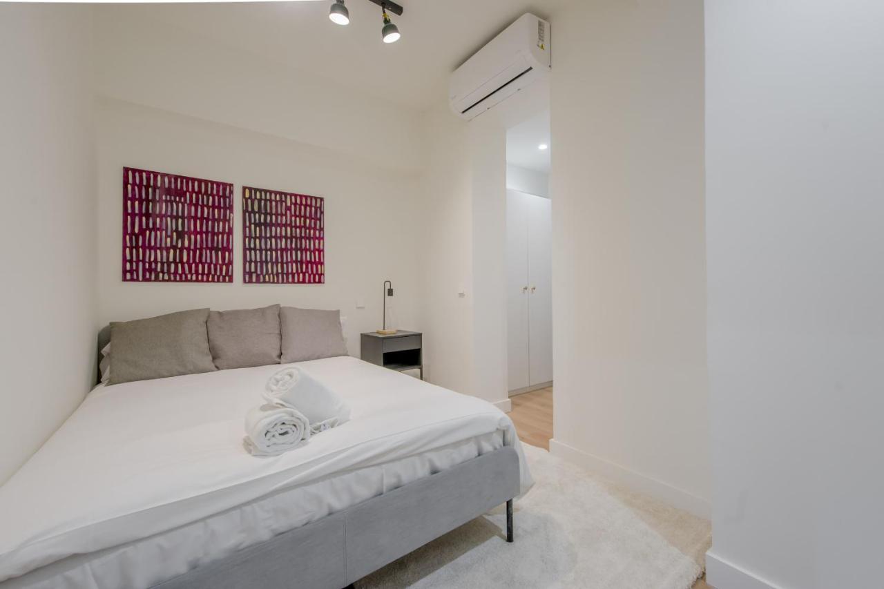 Modern Apt & Cool Interior Design En El Retiro Appartement Madrid Buitenkant foto